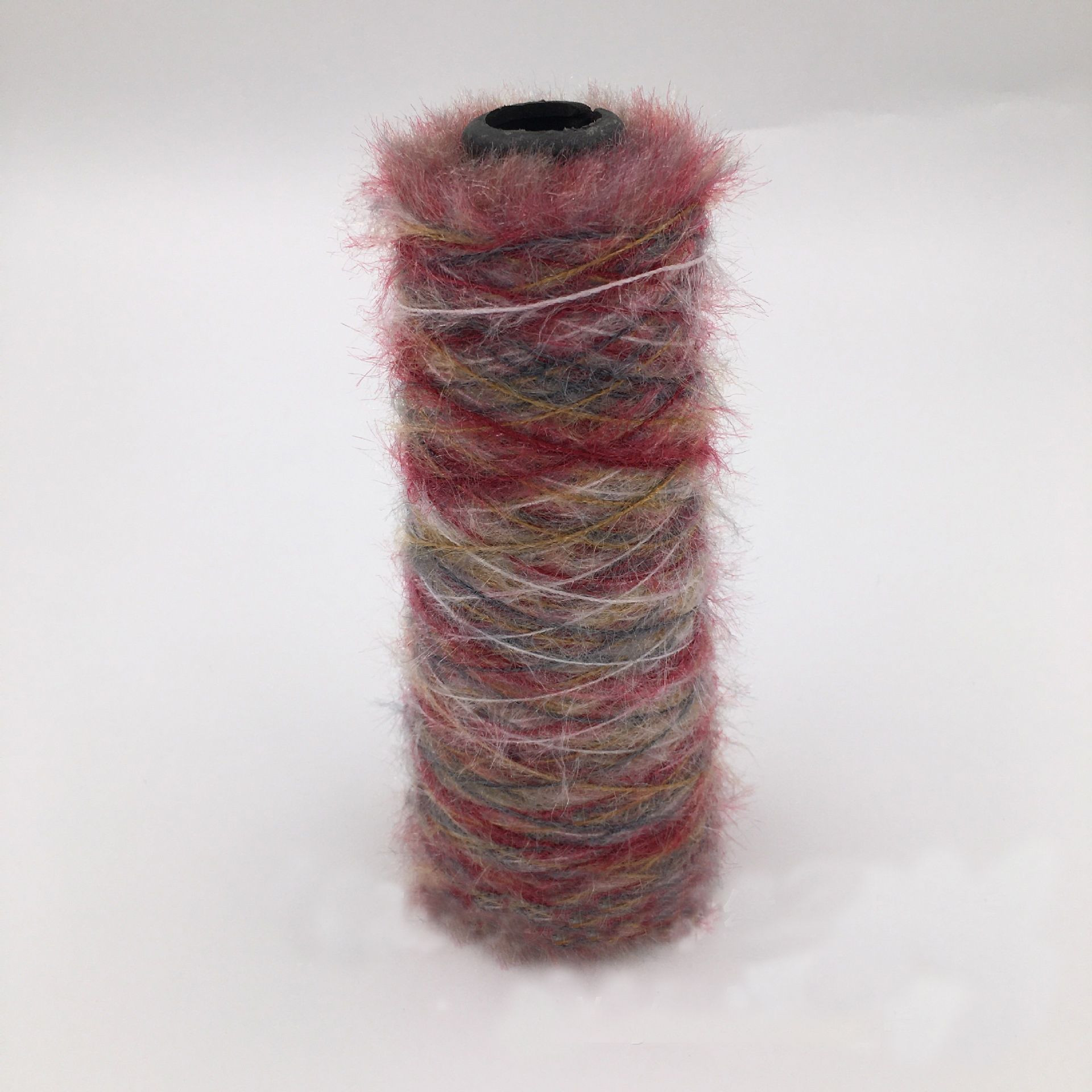 High Quality Polyester Special Fancy Feather Yarn Knit Hand Knitting Eyelash Fluffy Yarn Skein